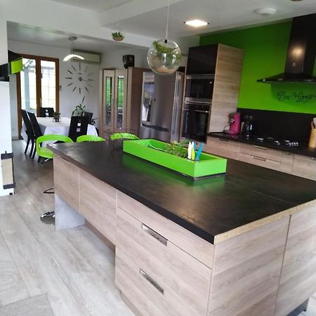 Agreable Chambre Double Avec Salle D'Eau Privative Le Mesnil-Theribus Kültér fotó