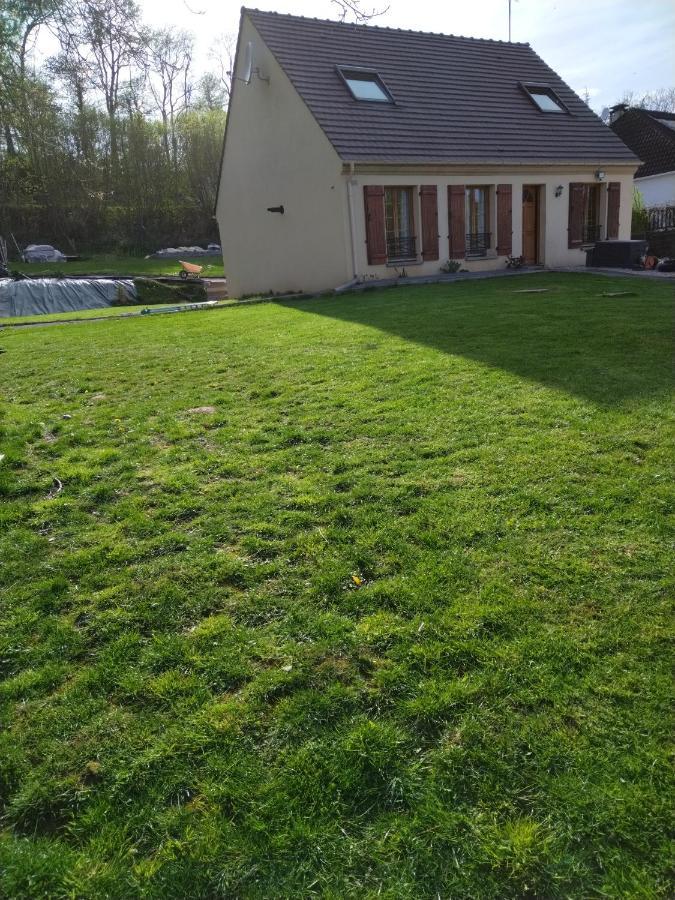 Agreable Chambre Double Avec Salle D'Eau Privative Le Mesnil-Theribus Kültér fotó