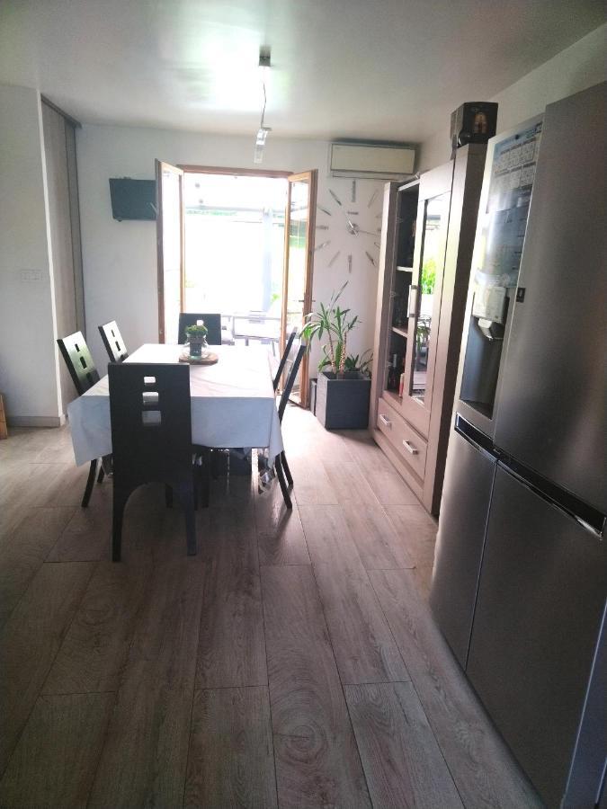 Agreable Chambre Double Avec Salle D'Eau Privative Le Mesnil-Theribus Kültér fotó